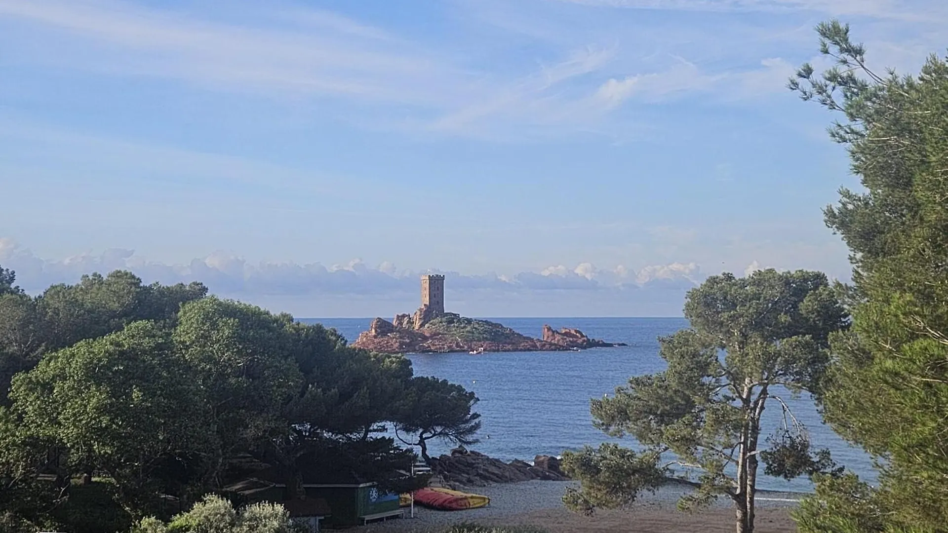 فندق Voltaire Saint-Raphaël مكان تخييم